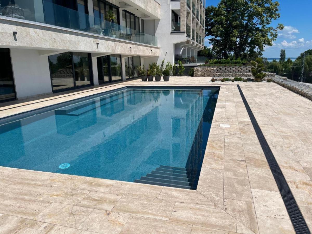 Panorama Deluxe Apartments - Pool & Free Parking Alsóörs Eksteriør billede