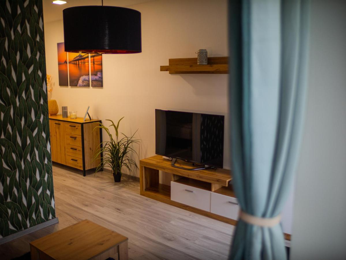 Panorama Deluxe Apartments - Pool & Free Parking Alsóörs Eksteriør billede